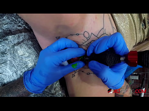 ❤️ tattooed ທີ່ສຸດ Hottie Sully Savage ໄດ້ຮັບ tattoo ສຸດ clitoris ຂອງນາງ ❤️❌ ສະຫຼັດ ຢູ່ທີ່ພວກເຮົາ lo.xxxwownet.ru% ❌❤